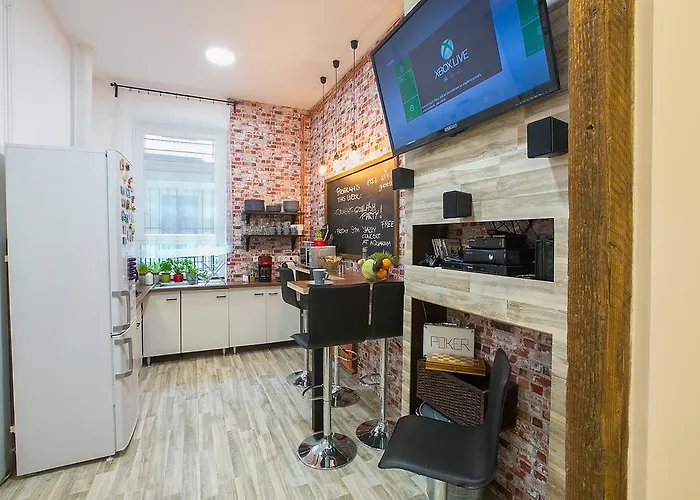 Friends Hostel & Apartments
