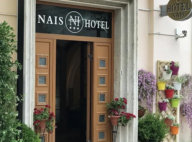 Nais